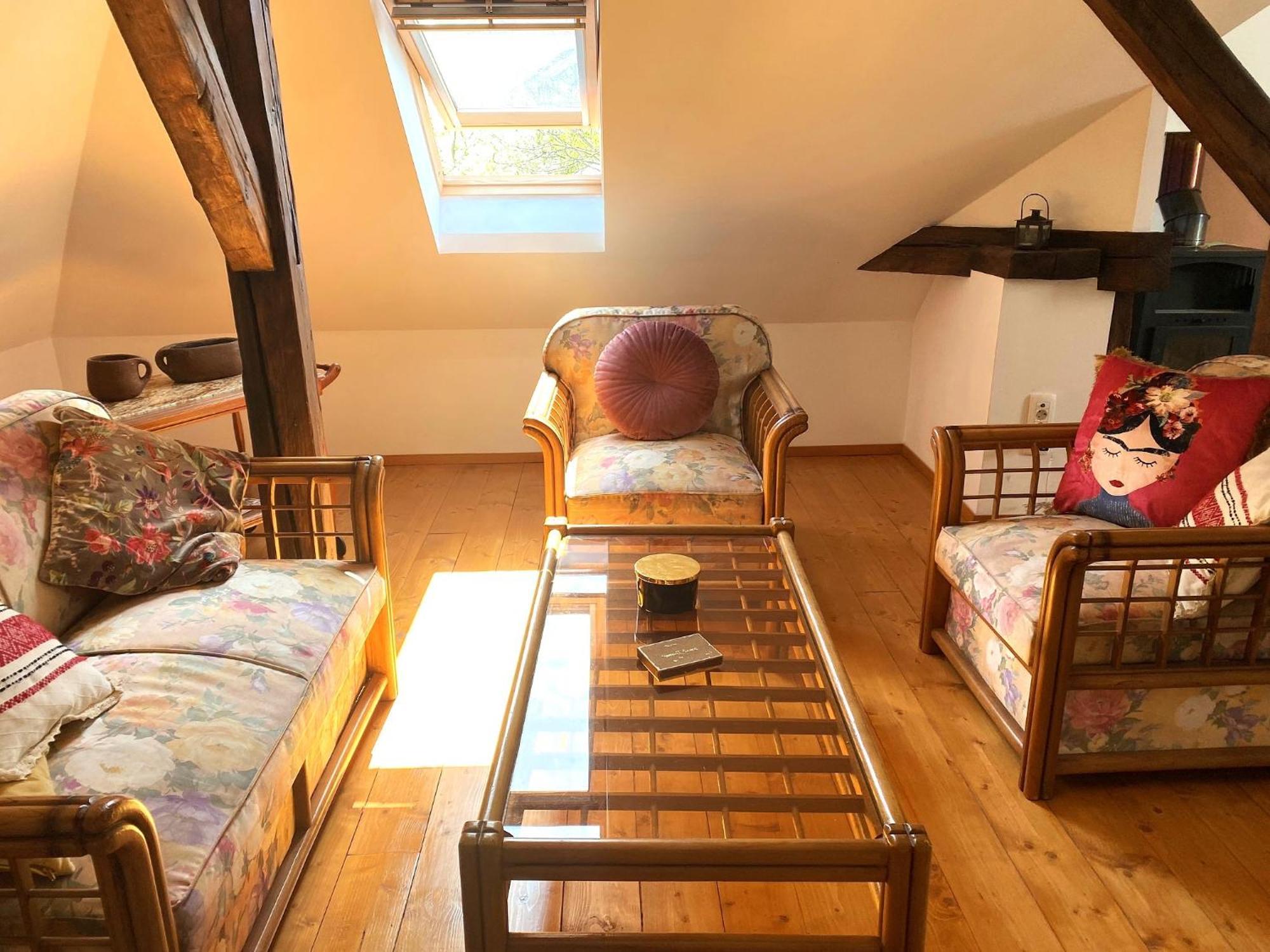 Rose'S Oldtown Apartment Brasov Luaran gambar