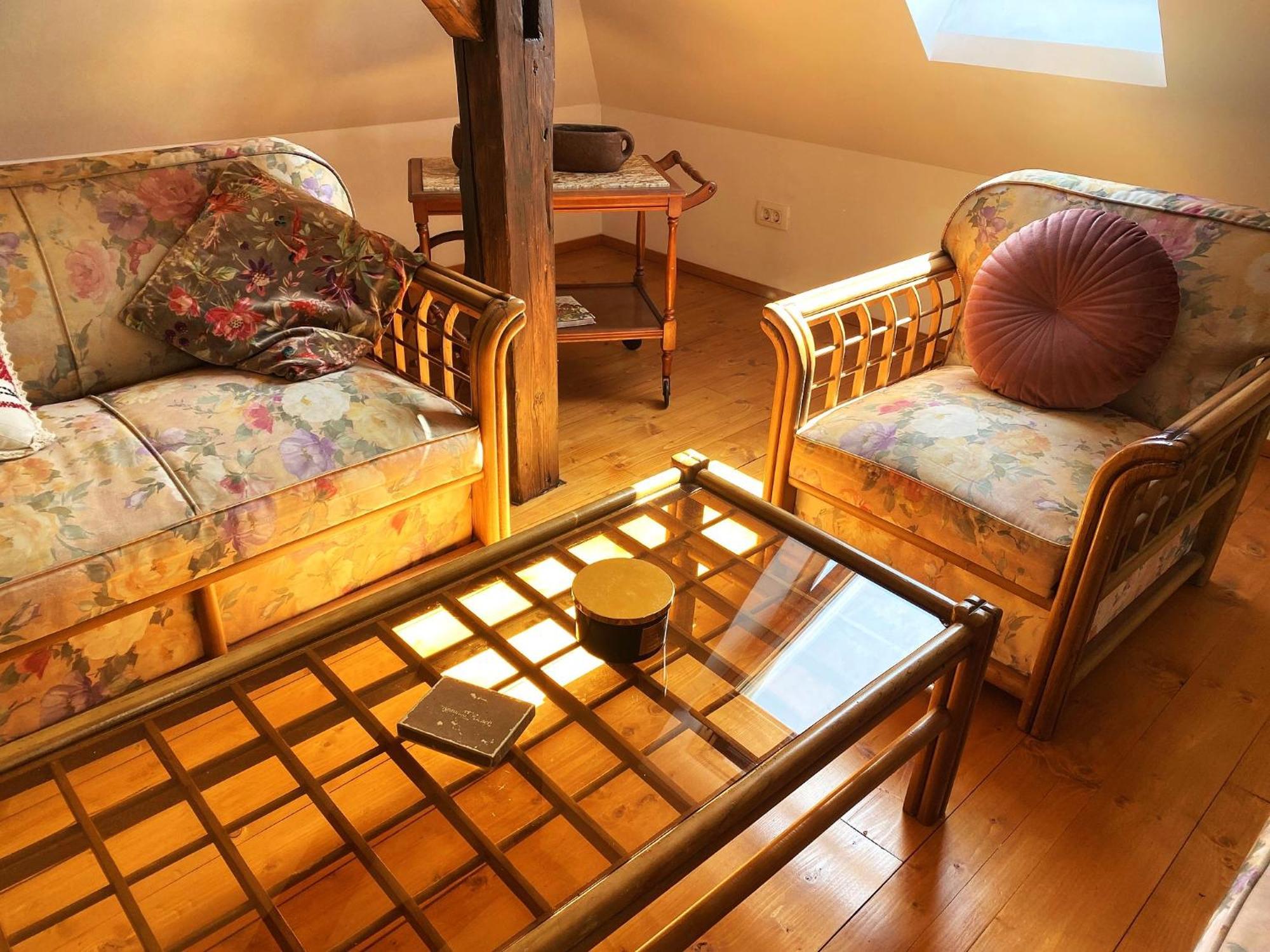 Rose'S Oldtown Apartment Brasov Luaran gambar